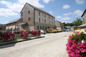 Jugon - Fleurissement centre bourg 7 MD.JPG